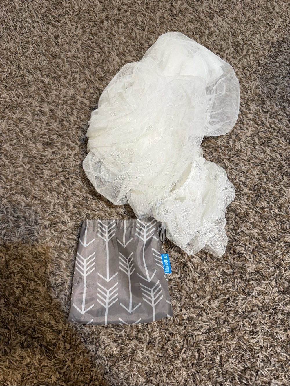Baby mosquito net fits car seats or strollers